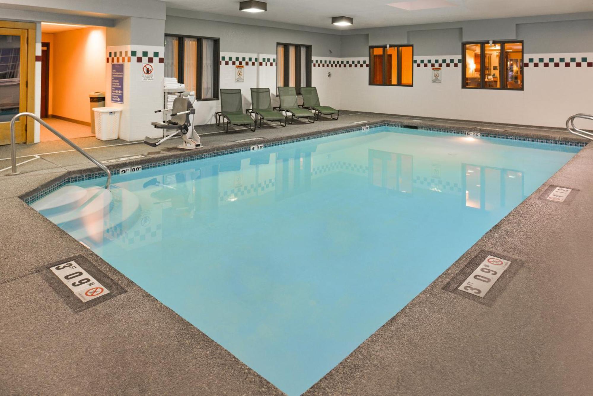 Holiday Inn Express Hotel & Suites Portland - Jantzen Beach By Ihg Kültér fotó