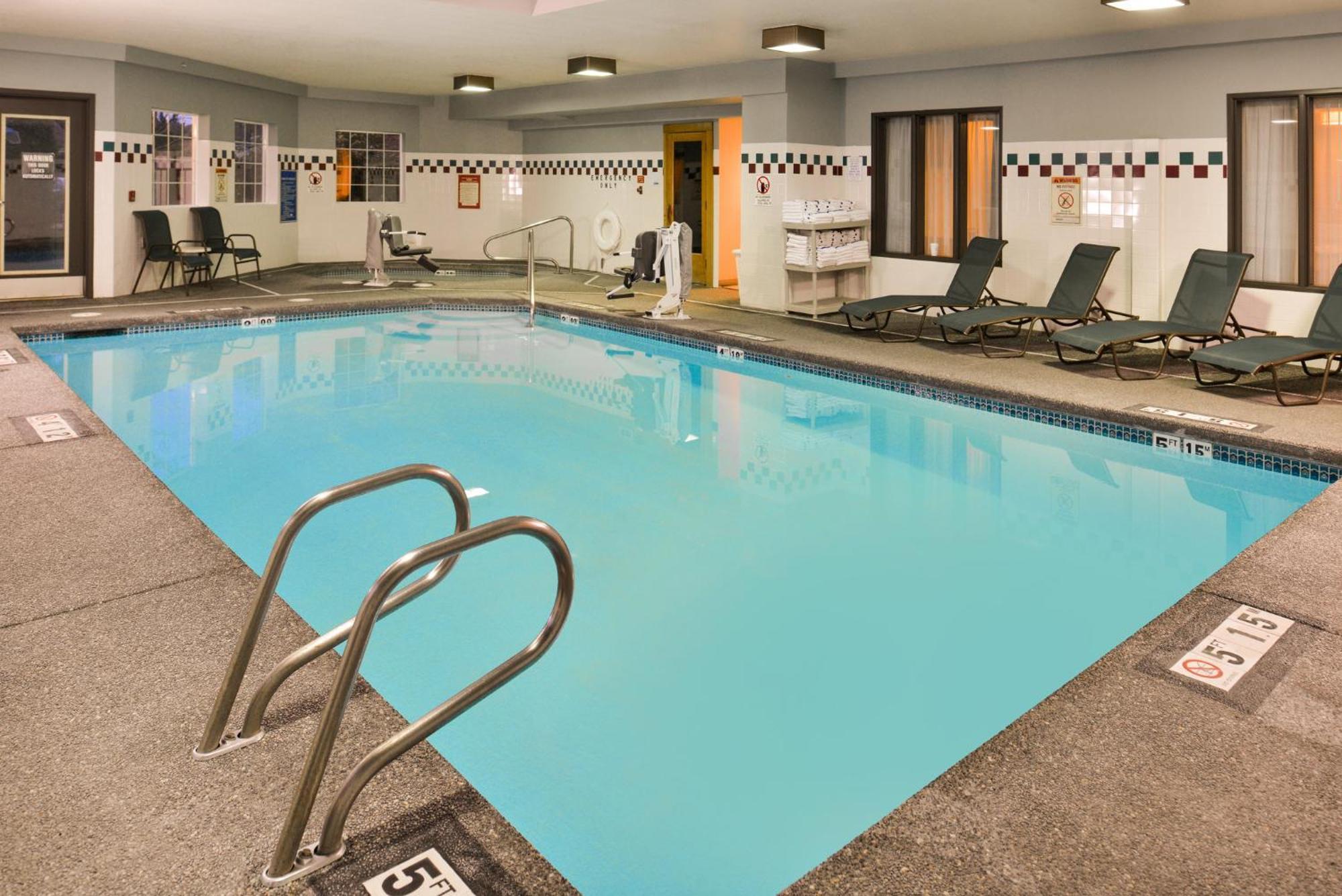 Holiday Inn Express Hotel & Suites Portland - Jantzen Beach By Ihg Kültér fotó